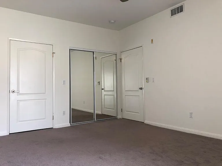 949 S Manhattan Pl #303 — Photo 18