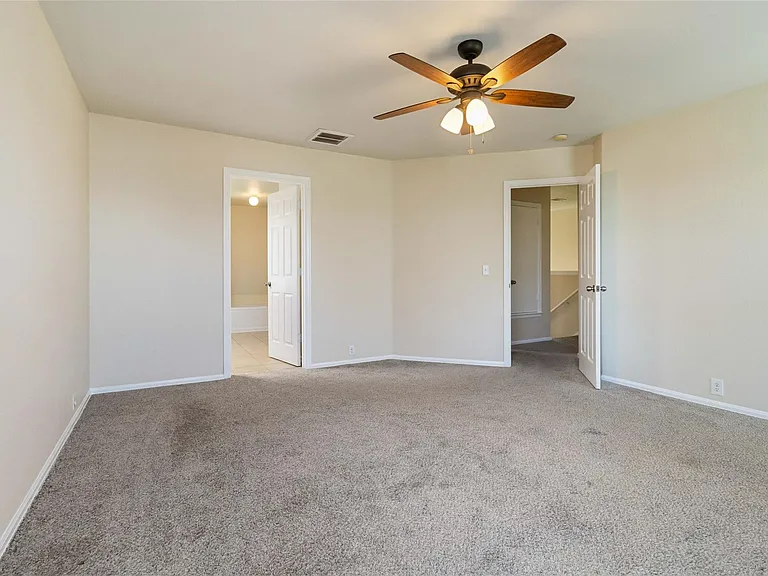 401 Spruce Dr — Photo 26