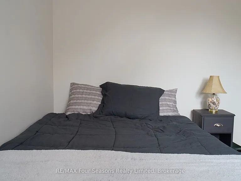 4 Trafalgar Rd #4 — Photo 24