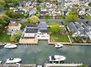 11 Stuart Ave, Amityville, NY 11701