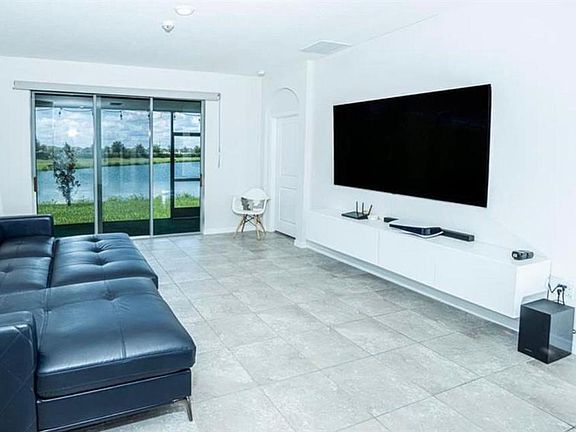 5th image of 7916 Stonebrook Cir