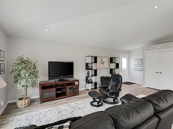 4th image of 7586 Tetayut Rd #22