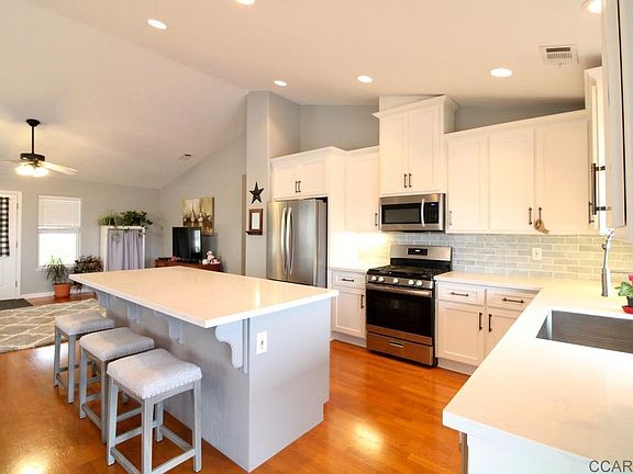 2nd image of 1598 Sonora St #65
