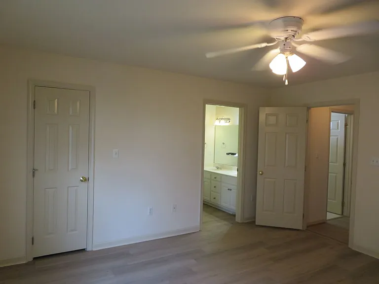 112 Shade Tree Ct — Photo 21