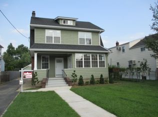 18 Park Pl, Lynbrook, NY 11563