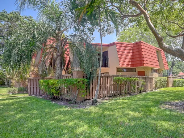 8225 Severn Dr APT D, Boca Raton, FL 33433