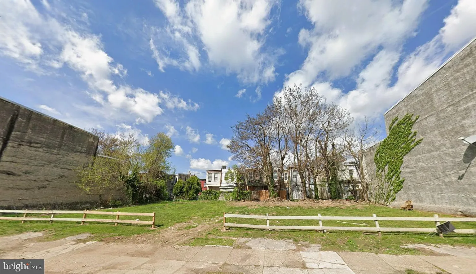 2426 N 19th St photo 1