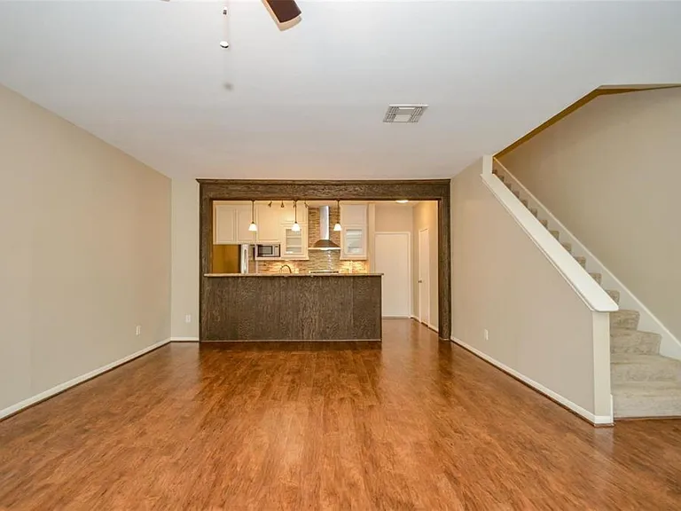 8075 El Mundo St #8075 — Photo 5