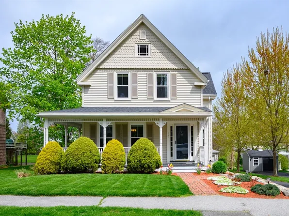 121 Hollis Ave, Braintree, MA 02184