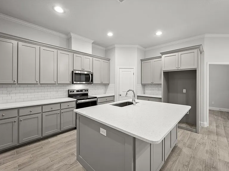 2355 Spring Park Blvd — Photo 17