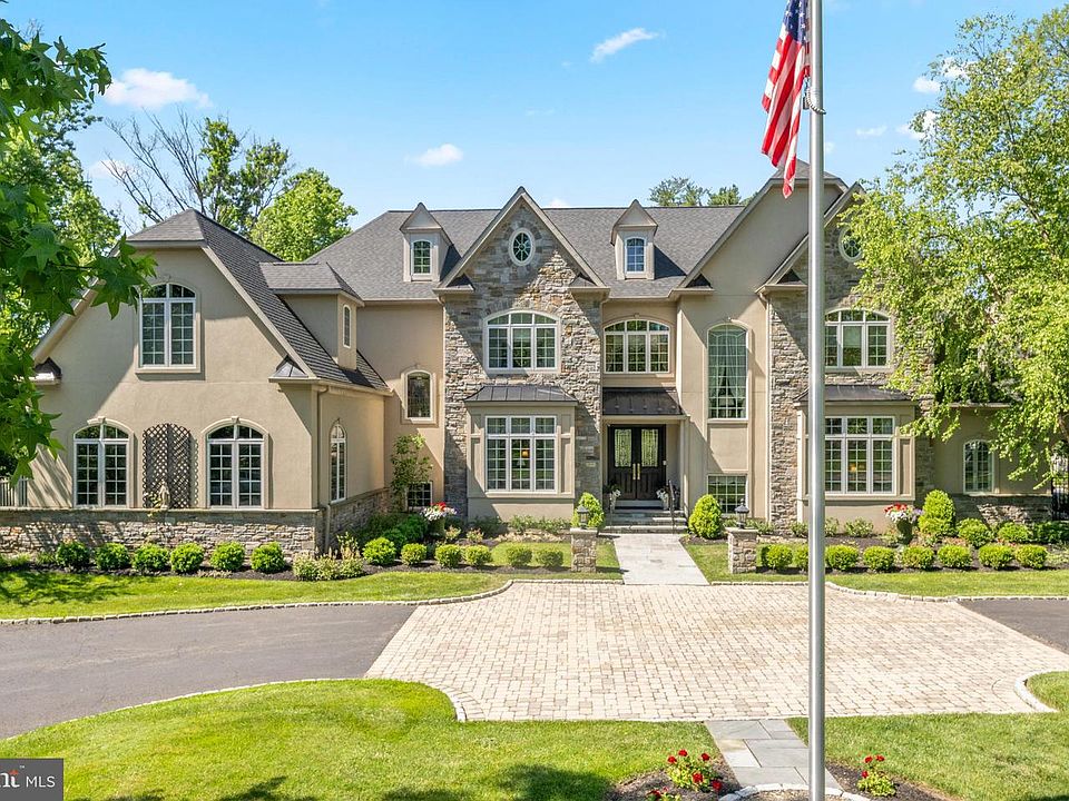1st image of 6 Wedgewood Dr