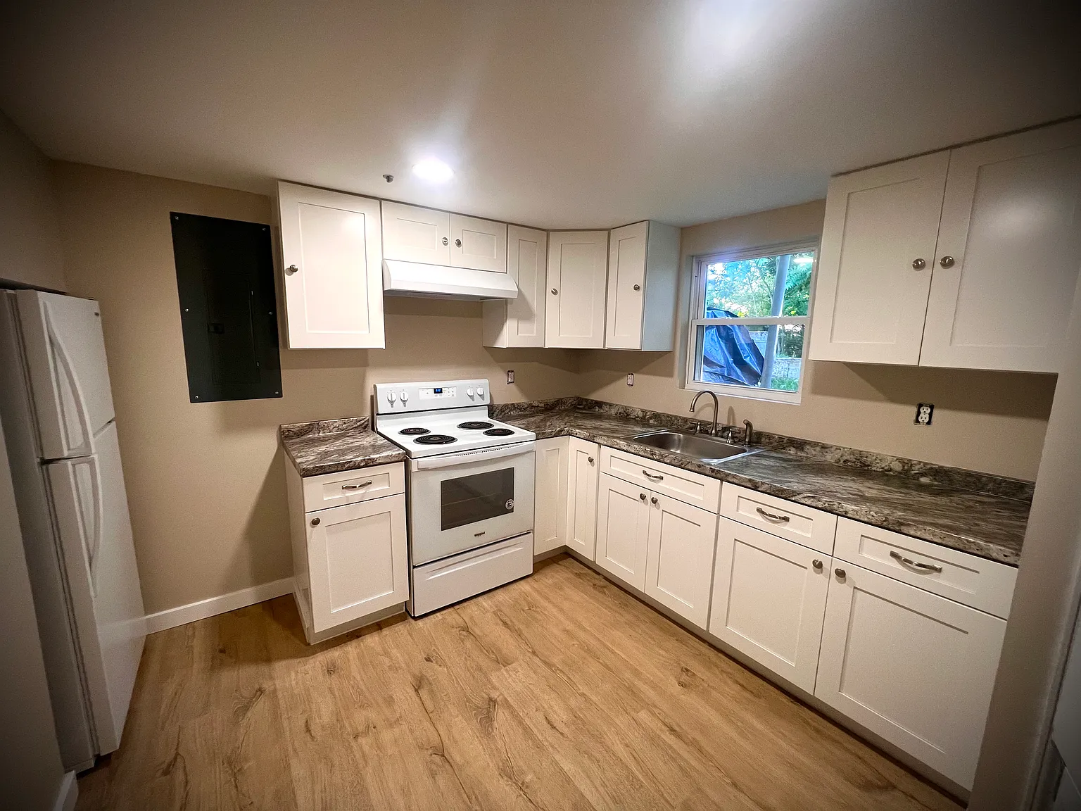 2 bed, 650 sqft, $1,450 — Photo 4