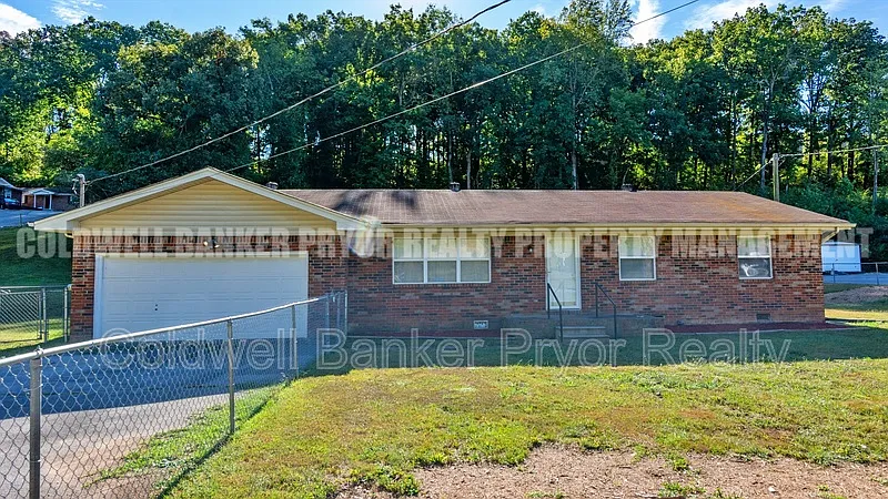 718 Lullwater Rd