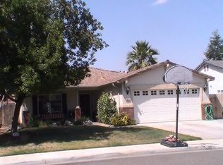 1914 W Pioneer Ave, Porterville, CA 93257