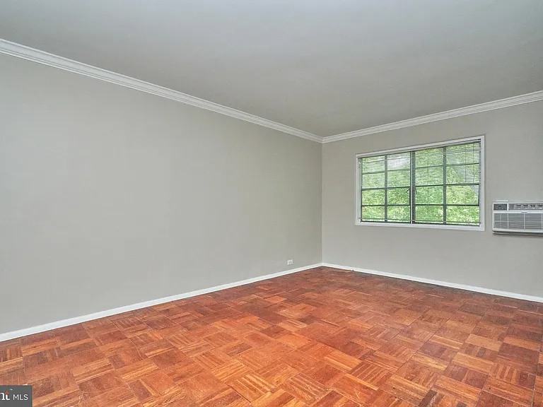 1553 Mount Eagle Pl — Photo 19