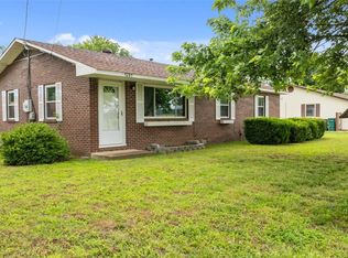 1201 S 5th St, Rogers, AR 72756