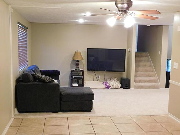 5th image of 42 Lynette Dr