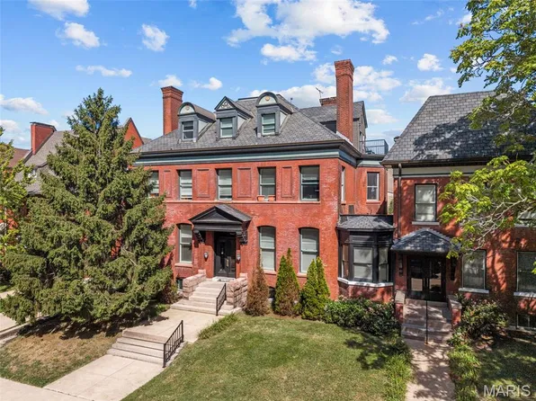 3717 Westminster Pl, Saint Louis, MO 63108
