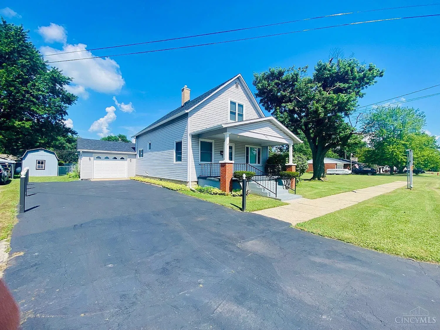 3 bed, 1.5 bath, 1469 sqft, $1,600 — Photo 3