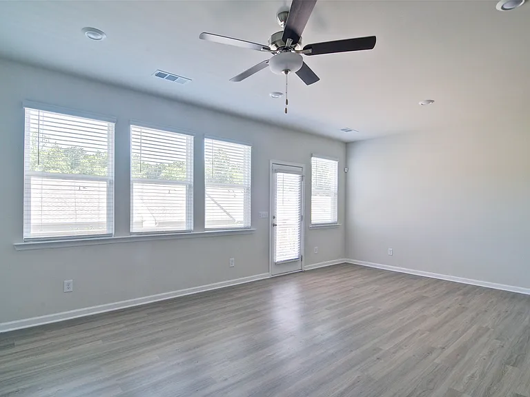 376 Whitetail Cir — Photo 6