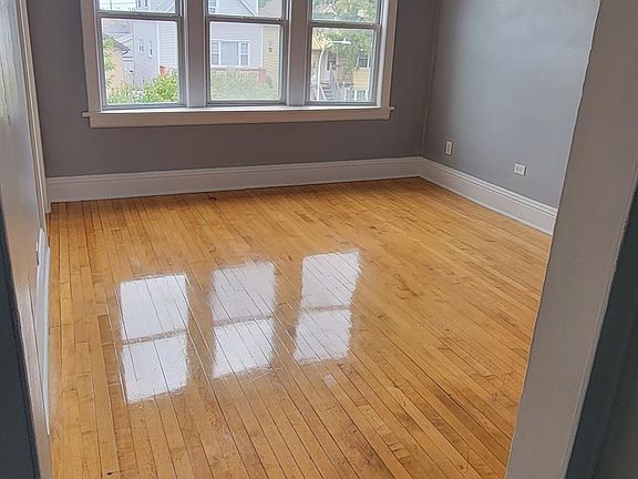 3rd image of 5206 S Lorel Ave #2