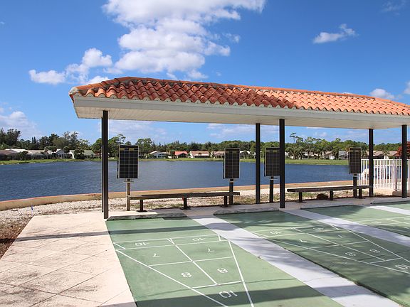 3rd image of 3967 Sabal Springs Blvd