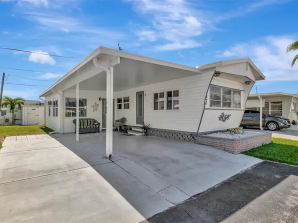 247 Palm Ln, Palmetto, FL 34221