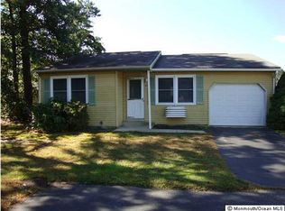 41 Caribou Dr, Manchester Township, NJ 08759