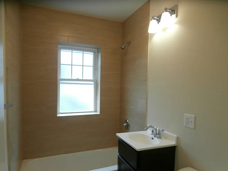 2510 W North Shore Ave #2 — Photo 3