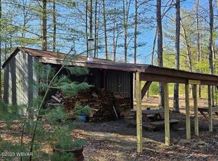 11 Slate Ln, Mill Hall, PA 17751