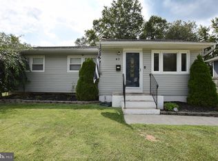 40 Linden Rd, Burlington, NJ 08016