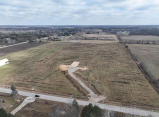 2886 N Sturgeon Rd, Midland, MI 48642