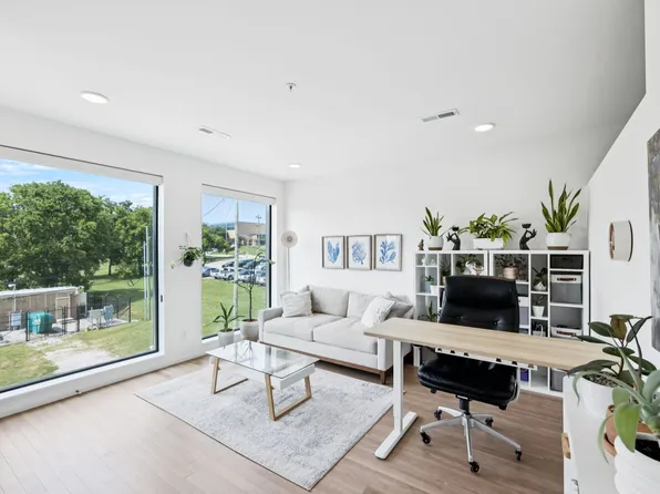 806 Olympic St #303, Nashville, TN 37203