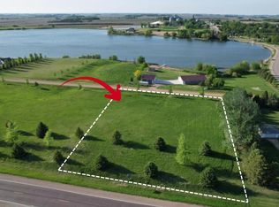 2 Summit Ln, Lake Wilson, MN 56151