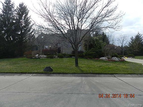 3rd image of 37291 Aspen Dr