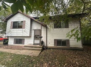 704 E Madison St, Mount Pleasant, IA 52641