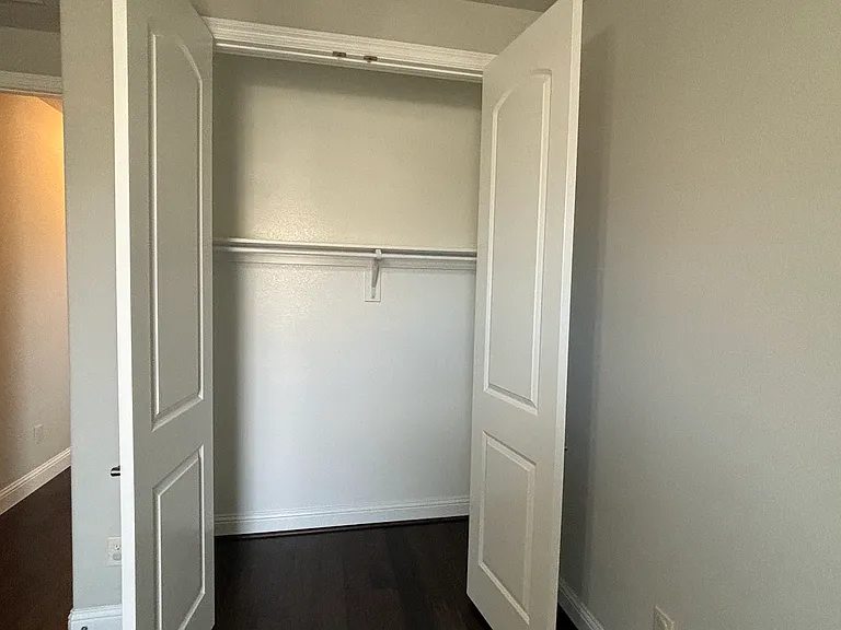 560 Darian Dr — Photo 23