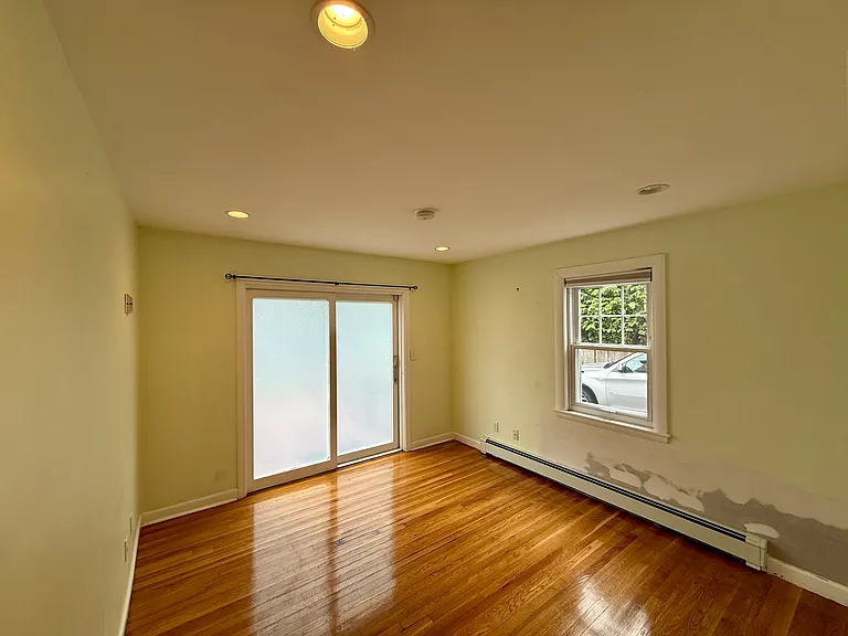 18 Pine St #1 — Photo 15