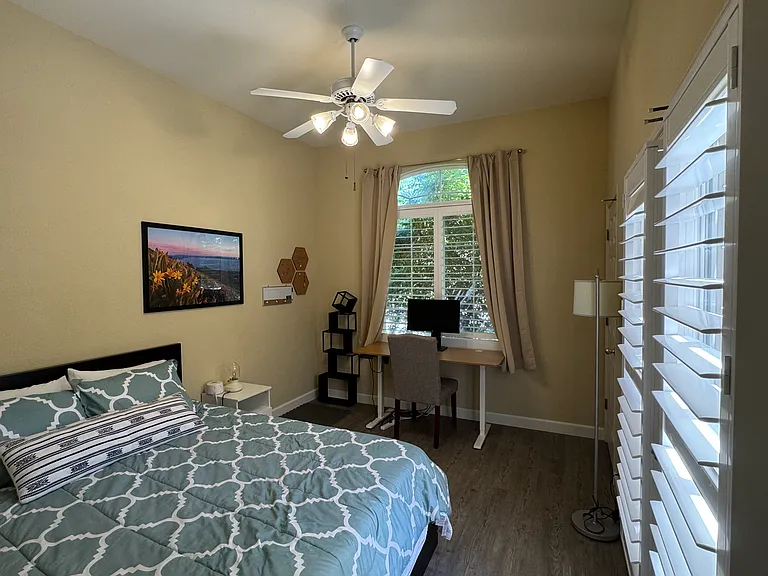 2142 Blackridge Ave — Photo 13