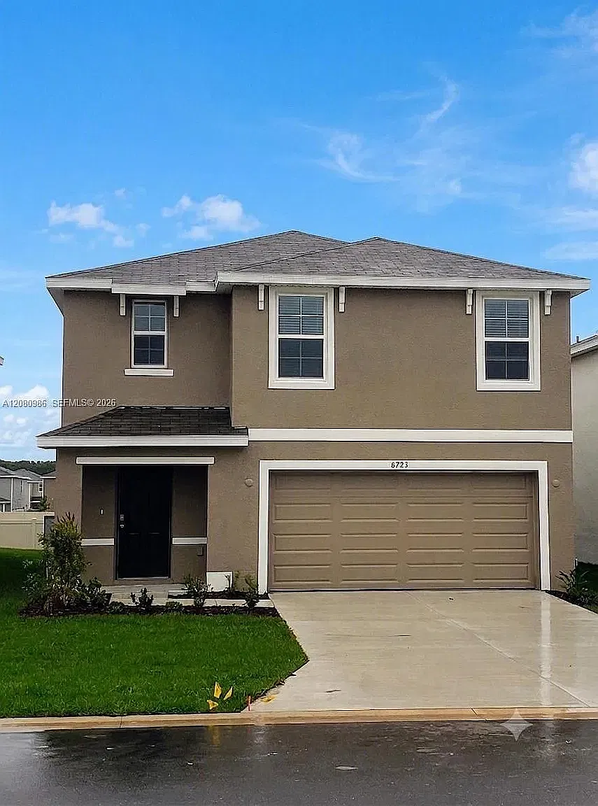 5 bed, 2447 sqft, $2,500 — Photo 1