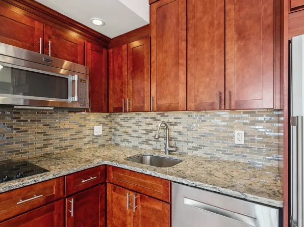 5 Tudor City Place image 8 of 22