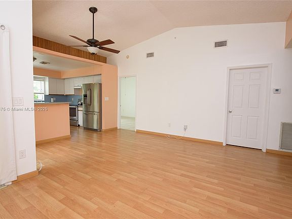 3rd image of 785 SE 18th Ln #785
