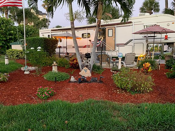 3rd image of 196 Pier Ln #485