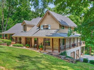 840 Wild Horse Valley Rd, Chesterfield, MO 63005