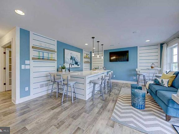 4th image of 38126 River St #8