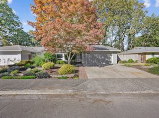 16730 NW Somerset Dr, Beaverton, OR 97006