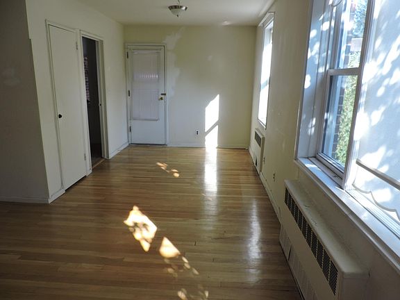 4th image of 700 Scarsdale Ave #52