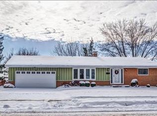 267 Country Club Dr, Xenia, OH 45385