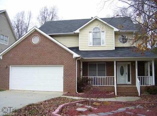 3606 Two Oaks Dr, Greensboro, NC 27410