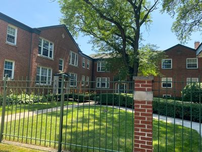 2417 W Fitch Ave #1, Chicago, IL, 60645